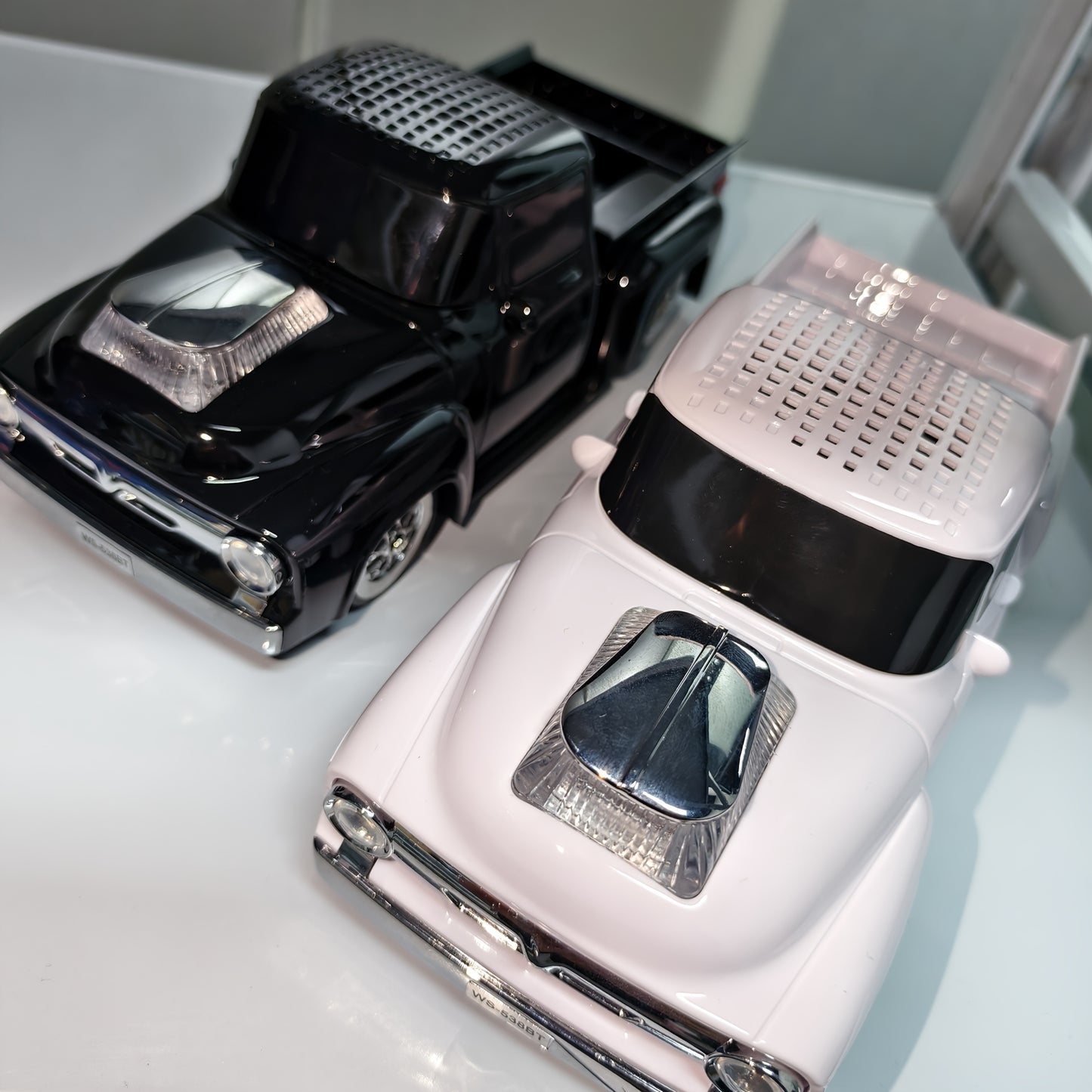 Car-Shaped Bluetooth Speaker with TWS Stereo Sound, Portable Wireless Mini Speaker USB FM TF AUX Compatible with Smartphones Tablets PC, Deep Bass Outdoor Speaker, Fun Holiday Gift for Car Enthusiasts Kids Men